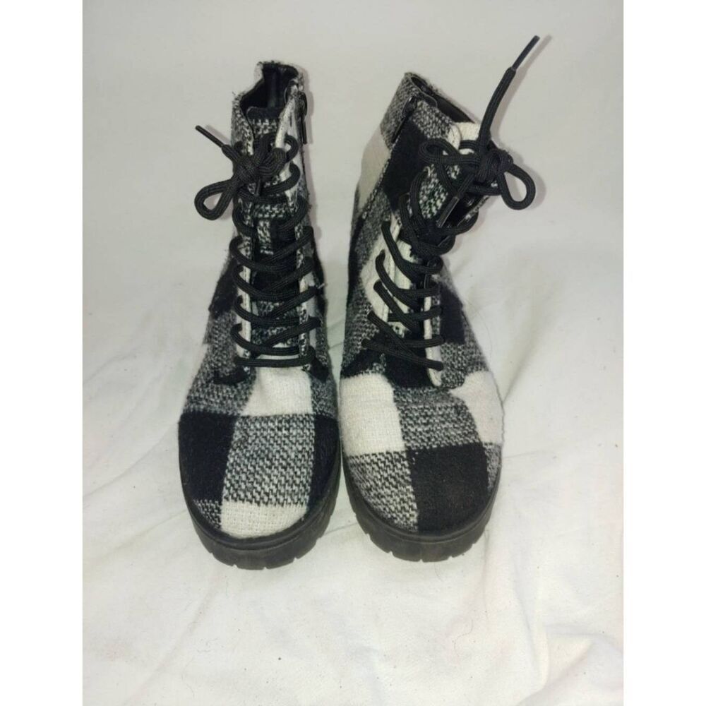 Bamboo DIRECT-15X Women's Size 6 Black/White Check Plaid Fabric Ankle Boot